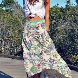 Hold for Megskicollier Spell Gypsy queen skirt S